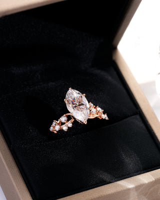 18 Karat Marquise Vine Engagement Ring Set