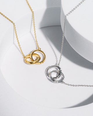 18 Karat Intertwined Round Necklace