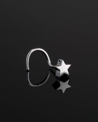 18 karat 3D Star Nose Twirl Pin