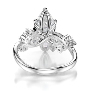 18 Karat Marquise Vine Engagement Ring Set